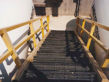 Escalera de F R P en Planta Tratadora de Agua en Wichita, Plástico Reforzado con Fibra de Vidrio, P R F V, F R P